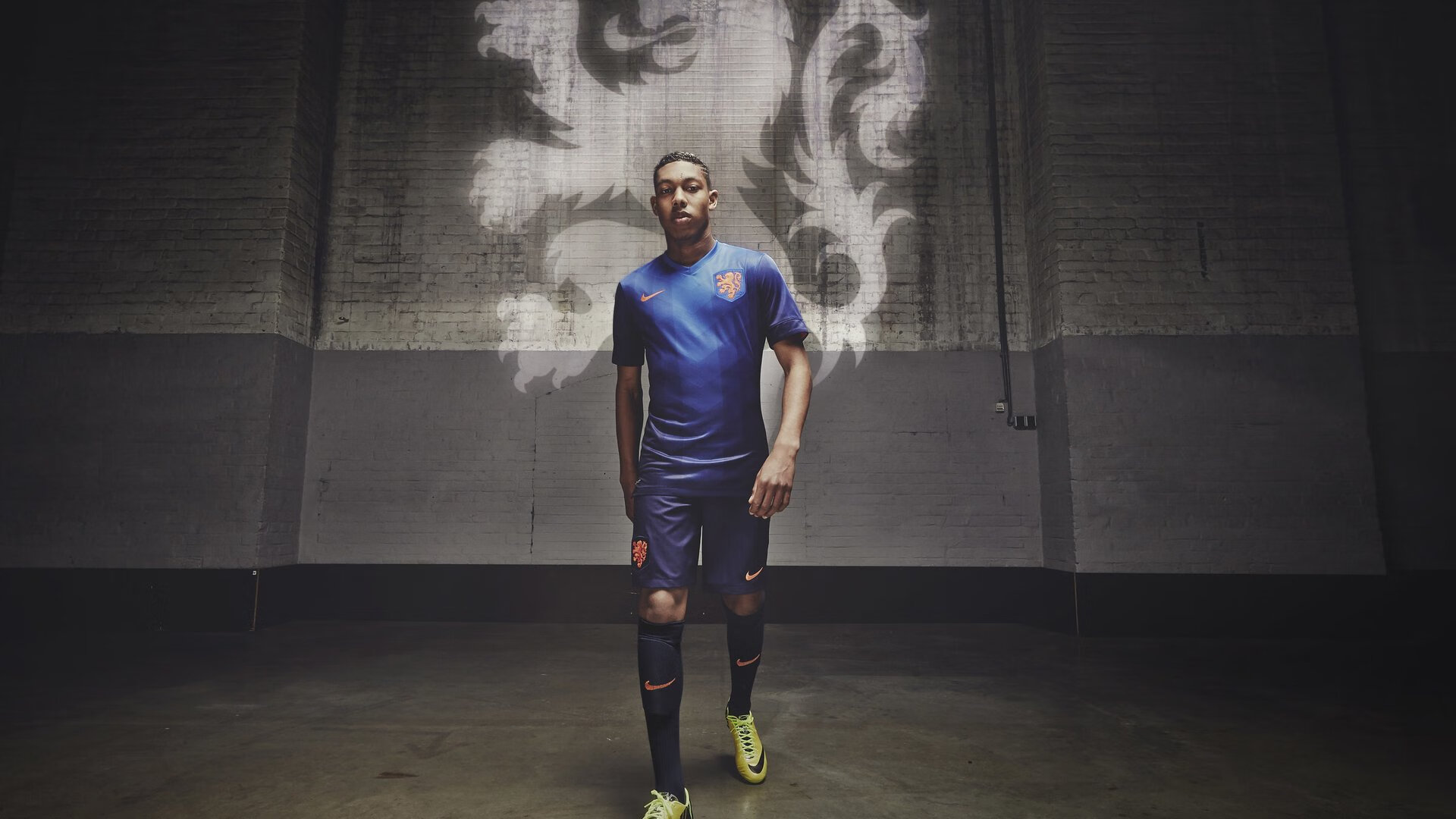 决赛前瞻：两队关键对位与胜负天平的决定因素