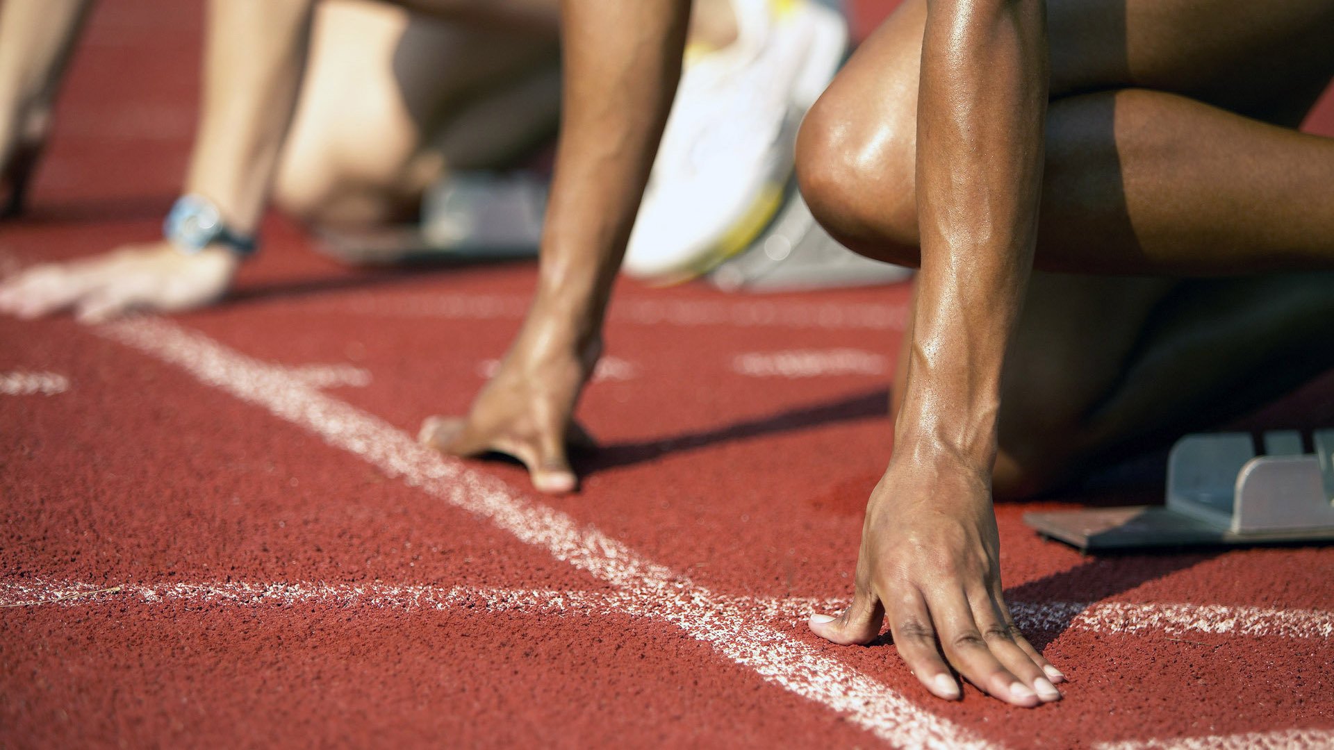 体育新闻中心赛后反思报道,体育比赛新闻报道范文